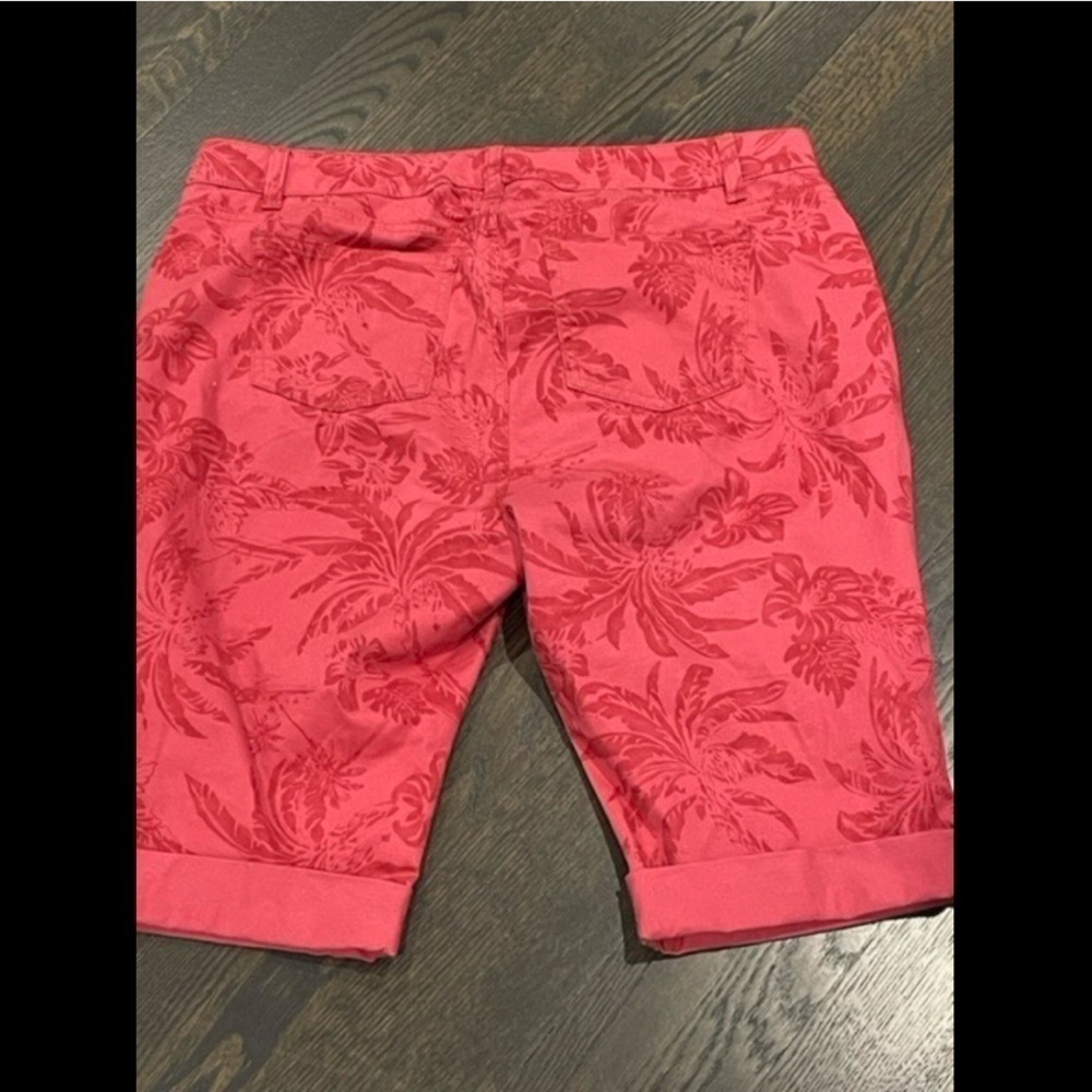 Chaps Women's Tropical-Print Cuffed Shorts - Coral Pink